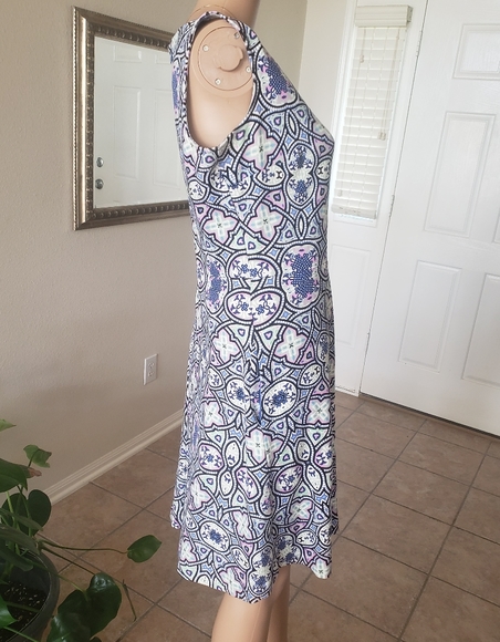 Talbots Sp kaleidoscope pattern soft smooth sleeveless midi fit & flare pockets - Picture 4 of 7